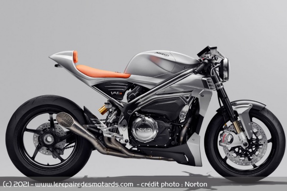 Norton V4CR Prototype