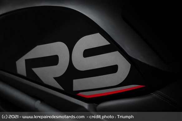 La présentation détaillée du roadster se fera le 26 janvier La présentation détaillée du roadster se fera le 26 janvier