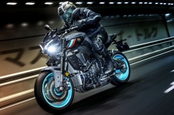 Roadster Yamaha MT-10 2022