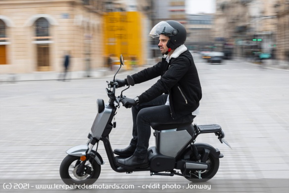 Le Jonway Y2 est commercialisé pour moins de 1.000 euros Le Jonway Y2 est commercialisé pour moins de 1.000 euros