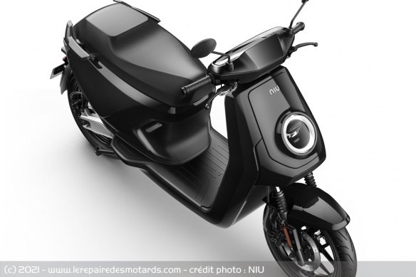 Le Niu MQi GT est proposé à 3.399 € hors prime et hors remise de lancement