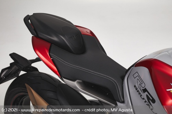 La selle bénéficie d'un nouveau rembourrage