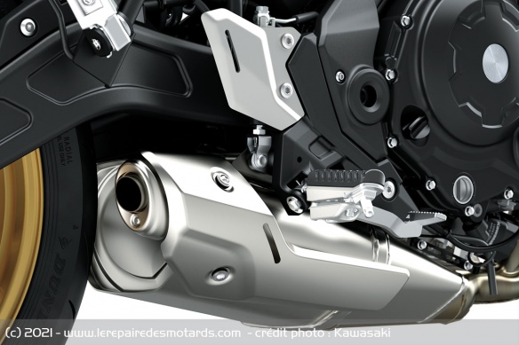 Le silencieux de la Kawasaki Z650 RS