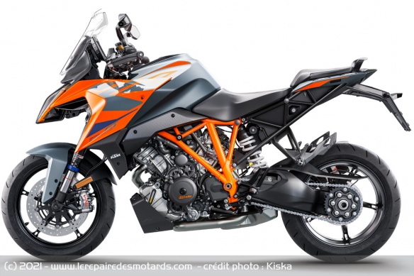 La KTM 1290 Super Duke GT 2022 sera disponible dès janvier