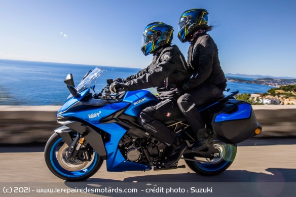 La GSX-S 1000 GT est annoncée à 226 kg La GSX-S 1000 GT est annoncée à 226 kg