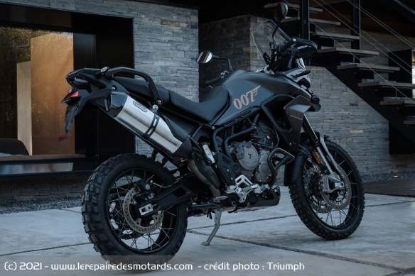 Triumph Tiger 900 Bond Edition