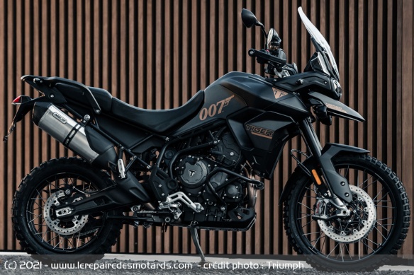 La Tiger 900 Bond Edition sera produite à 250 exemplaires La Tiger 900 Bond Edition sera produite à 250 exemplaires