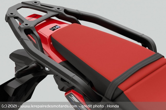 L'Africa Twin reçoit un porte-paquet de série L'Africa Twin reçoit un porte-paquet de série