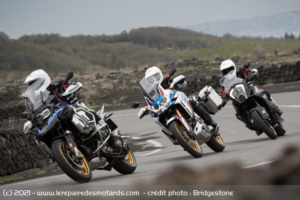 Le style du off-road, mais pour la route Le style du off-road, mais pour la route