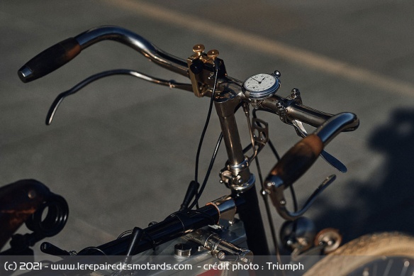 Ce proto de moto était en fait une bicyclette sur laquelle avait été greffé un moteur Ce proto de moto était en fait une bicyclette sur laquelle avait été greffé un moteur