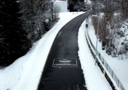 Une route chauffante et dégivrante