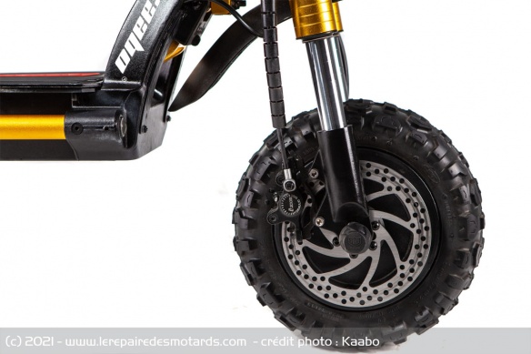 La Wolf King+ intègre un moteur dans chaque roue La Wolf King+ intègre un moteur dans chaque roue