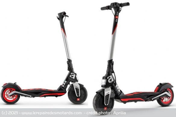 La trottinette Aprilia est produite par la société s'occupant des modèles Ducati