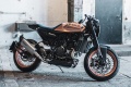 Les Husqvarna 701 habillées Replay