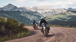 Les Rocky Mountains à moto électrique
