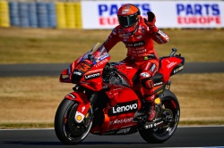 MotoGP : Bagnaia en pole position