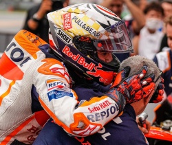 MotoGP : Márquez de retour en pole position