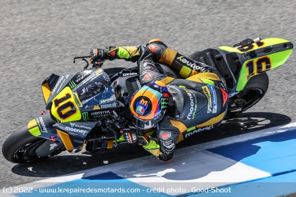 Marini reste chez VR46 pour la saison prochaine, comme son coéquipier Bezzecchi Marini reste chez VR46 pour la saison prochaine, comme son coéquipier Bezzecchi