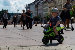 Course poursuite de deux motards en ville - Crédit photo : hjburatynski/Pixabay