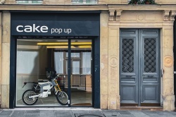 Cake s'installe en France