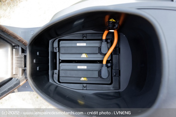 Les deux batteries du LVNENG S6