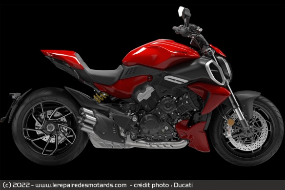 Ducati Diavel V4 Granturism
