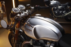 Editions limitées Triumph Chrome Collection