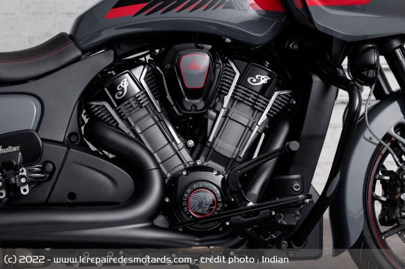 Le V-Twin PowerPlus aussi est assorti à cette livrée spéciale