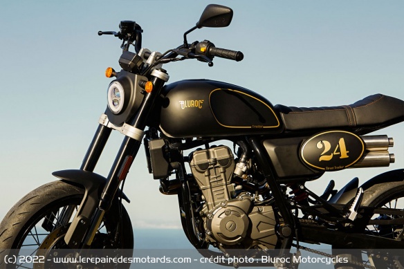Bluroc Tracker 125