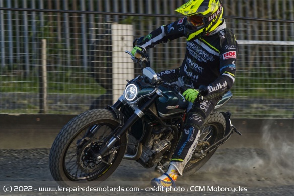 Moto CCM Classic Tracker