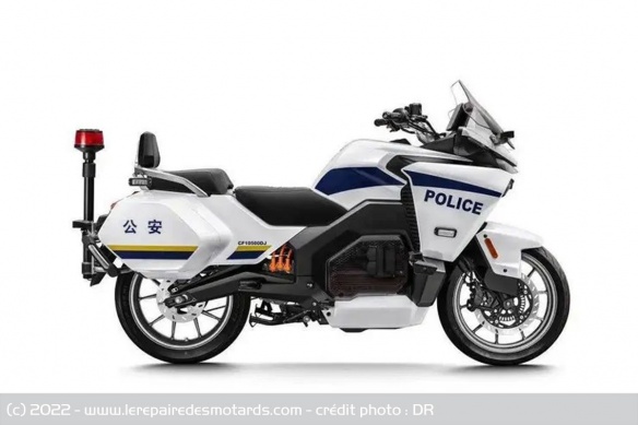 Moto électrique CFMoto 300 GT-E Moto électrique CFMoto 300 GT-E