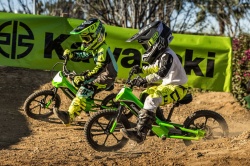 Moto électrique Kawasaki Elektrode