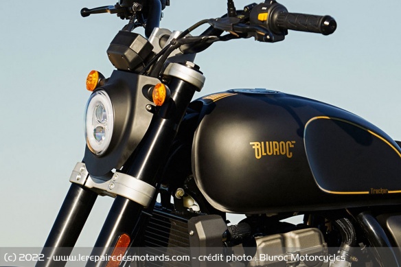 La Tracker 125 inaugure un nouveau monocylindre à refroidissement liquide