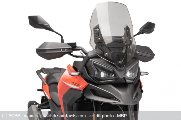 La T1002V conserve les codes actuels des maxi-trails La T1002V conserve les codes actuels des maxi-trails