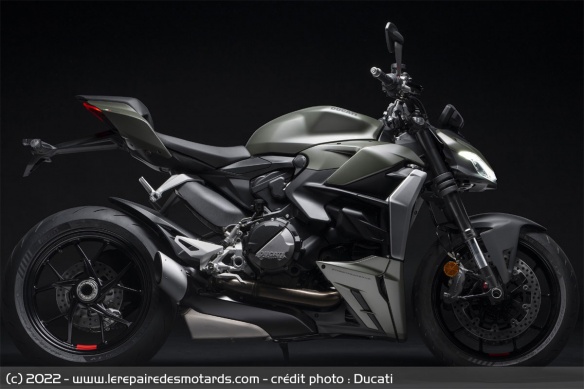 Le nouveau coloris sera disponible en juillet chez les concessionnaires Ducati Le nouveau coloris sera disponible en juillet chez les concessionnaires Ducati