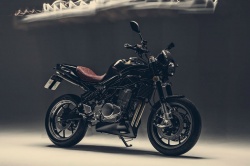 Roadster Hesketh Heresy 450