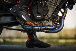 L'actuel twin LC8c de la 890 Duke R devrait connaitre une nouvelle augmentation de cylindrée - Crédit photo : Philip Platzer 
