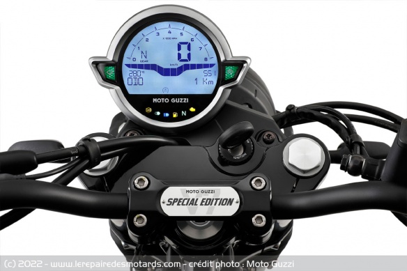La V7 Stone Special Edition sera disponible en octobre pour 10.199 euros La V7 Stone Special Edition sera disponible en octobre pour 10.199 euros