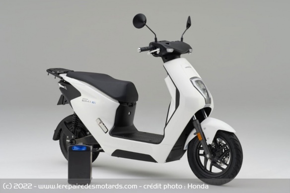 Scooter électrique Honda EM1 e