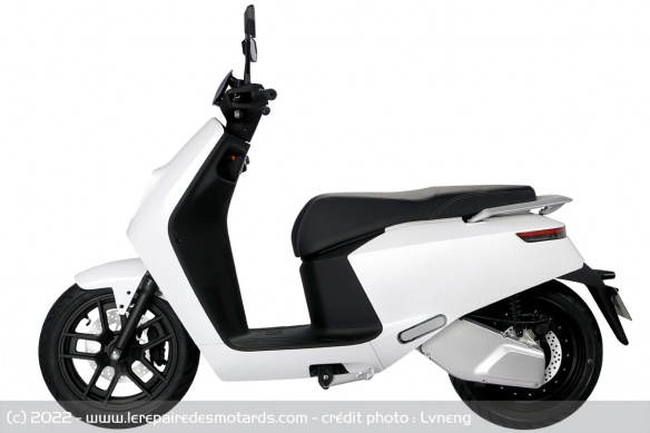 Le NCE-S est vendu 6.999 euros Le NCE-S est vendu 6.999 euros