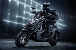 Scooter électrique Yamaha EMF