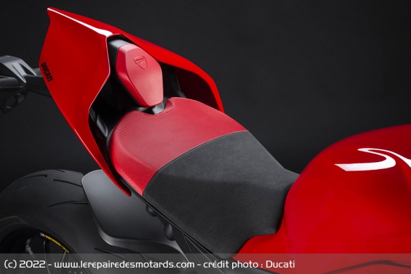 La selle de la Ducati Streetfighter V4 La selle de la Ducati Streetfighter V4