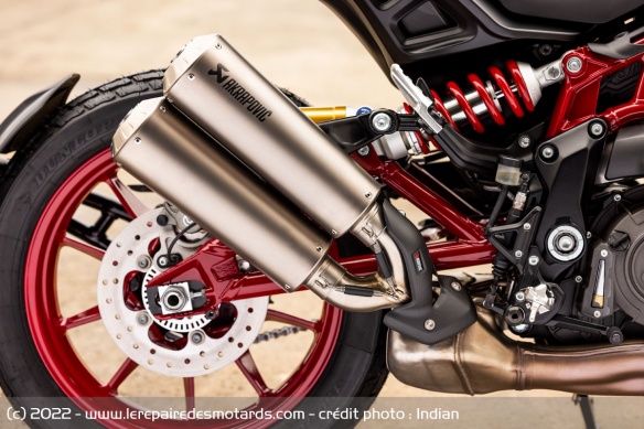 Echappement Akrapovic de l'Indian FTR Championship Edition