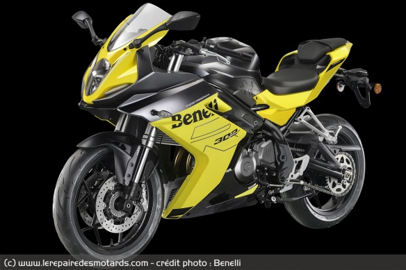 Les similitudes avec la 302R sont nombreuses Les similitudes avec la 302R sont nombreuses
