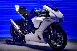 Sportive Yamaha R1 GYTR 2023