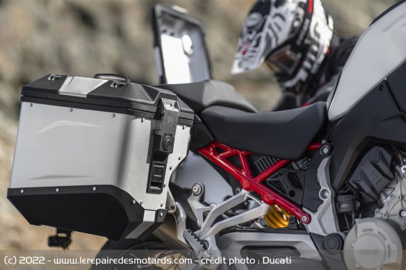 Ducati lance également des valises en aluminium de 38 litres Ducati lance également des valises en aluminium de 38 litres