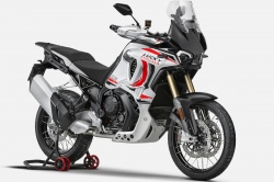 Trail MV Agusta Lucky Explorer 9.5 2023 - Crédit photo : MV Agusta