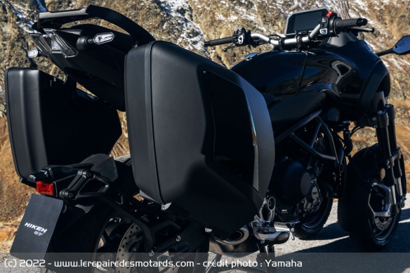 Les valises latérales de la Yamaha Niken GT