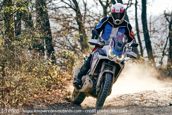Le Karoo 4 se présente comme 50% route / 50% off-road