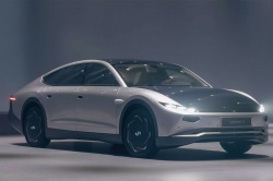 Voiture électrique solaire Lightyear 0